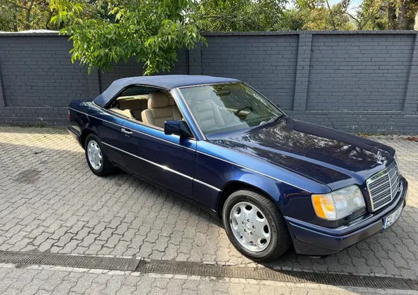 świętokrzyskie Mercedes-Benz Klasa E cena 109000 przebieg: 120000, rok produkcji 1995 z Łódź